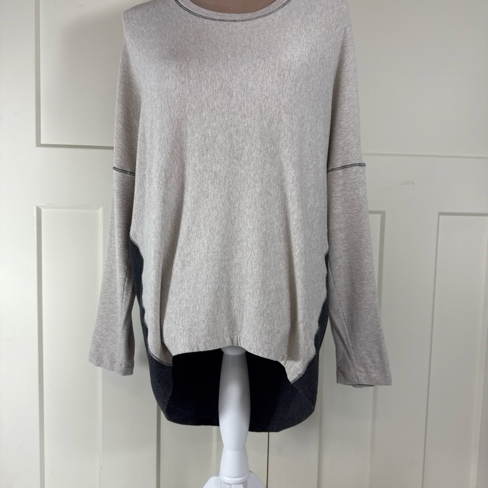 Capote‎ Tan and Black Long-Sleeve Tunic Top Quite Luxury Classic Super Soft